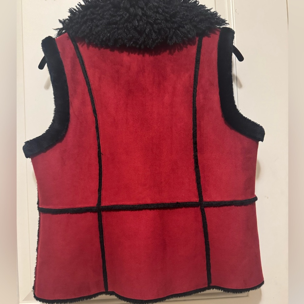 NOVELTI Suede Vest With Faux Fur Collar & Toggle Closure Size L - Picture 3 of 10